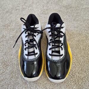 Nike Unisex Black, White, and Yellow Sneakers